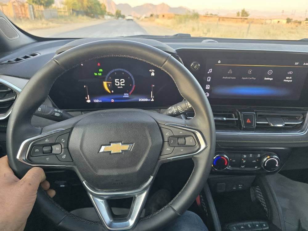 Chevrolet trailblazer 2024
شۆفرلێت ترابلایز دوو پارچە سبوغ، تازە ڕەقم کراوە تەنیا ١٢ هەزار مایل ڕۆیشتووە، مواسەفات ئەکتیڤ بەسمە و شغال، کوشتن و سوکان هیتەر و کارەبایی، ڕادار، نرخی ٩٨ گەڵا و معامەلەیەکی کەم
*********** رانية, السليمانية
