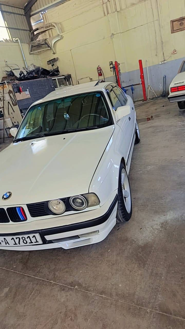 للبيع فقط 525 كير عادي

قطعتين بخ بدون دعم شرط
اسلايت
جامات كهرب
طخم ويل وتايرات بل جيس 
صدر أمامي خلفي جديد 
رقم وهزه وسنويه ال 2030
تحويل او وكاله شرط
لايت كله زينون
السياره مال جناي 
اخوان تجي اشوفها احلى من الصور 
مكان السياره زاخو 
السعر 59 ومجال بسيط 
رقم تليفون *********** واتساب 
رقم تليفون *********** اسيا
