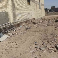 ارض • مطار يم رادار • ١٠٠م