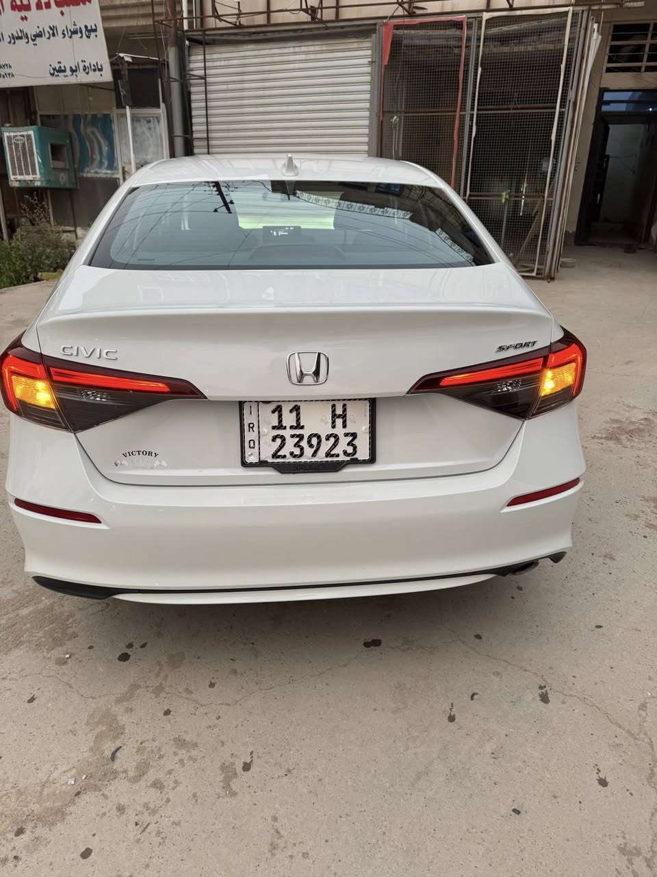 هوندا سفك 2025
بانزين مكينه 2000 تنفس طبيعي 
ماشيه 4800 كيلو 
بصمه 
تحكم ستيرن 
رادار 360 
هيتر بالمري 
توقف ذاتي خلفي امامي 
تحديد مسار 
قياده اليه 
دخول ذكي 
شفتات ستيرن 
كشنات مخمل وجلد تطعيم 
صبغ جاملغ خلفي فقط وبارد خشم الجاملغ الامامي 
داخله كتاب شهداء سنتين وتصير حره 
التحويل يمي وكاله عامه عدي 
السعر 155$

***********
