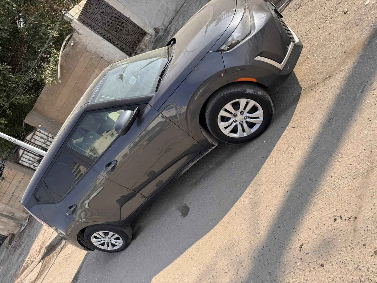 السلام عليكم
كيا صول 2024 وارد امريكي السعر 145 

ضرهه مثل ما موضح بصور 

سياره بعده زيرو ماشيه 3000 كم 

رقم فحص موقت تسجل بكل المحافظات 

مكاني البصره / ***********
