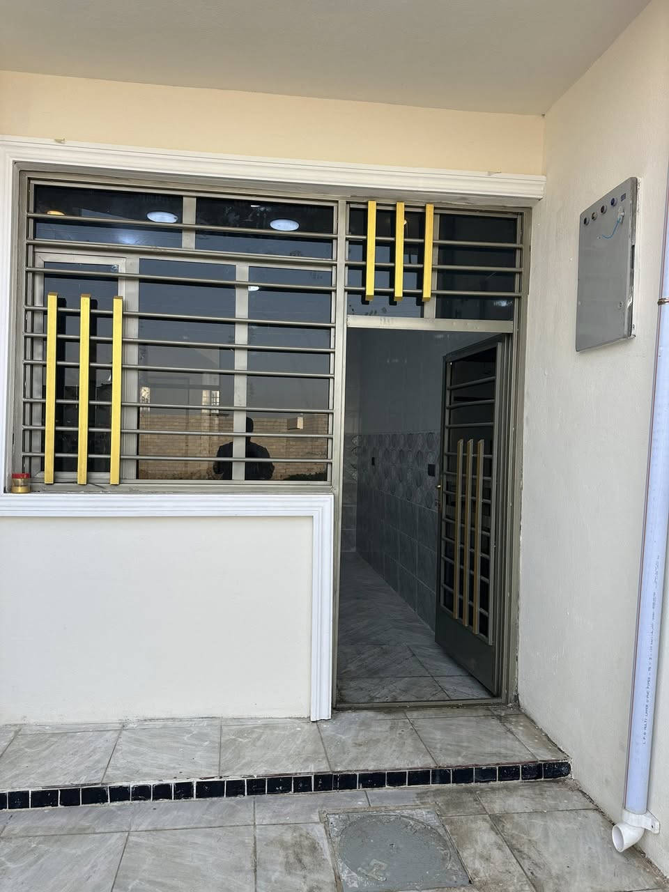 الاسلام عليكم 
دار للبيع  جديد بدون سكن 〽️
١٥٠متر طابو زراعي
ا
يحتوي على ستقبال كبير مطبخ صاله كبيره غرفه نوم صحيات داخليه وخارجيه منور 

📍العنوان بغداد المدائن الشهداء الزراعي قطع علي فاضل

 🟡١٥٠ متر طابو زراعي〽️

🟢الخدمات تبليط ماء كهرباء 

للاستفسار  الاتصال. ***********  متوفر واتساب
