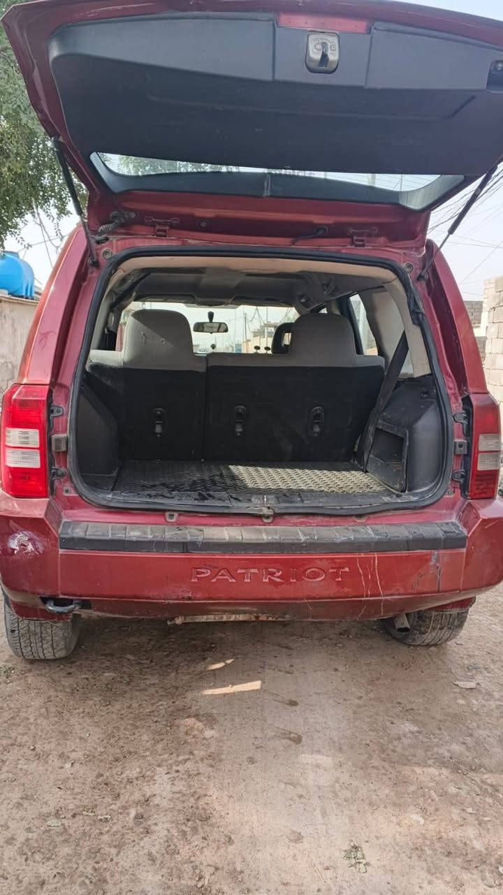 سلام عليكم من رخصه صاحب الكروب المحترم للبيع سياره جيب باتريوت مديل 2007 محور مكينه كورلا سياره شرط التحويل تدفئه تبريد تخم تاير بيع او مراوس حسب القناعه بسياره ادوات مكان بغداد ***********
