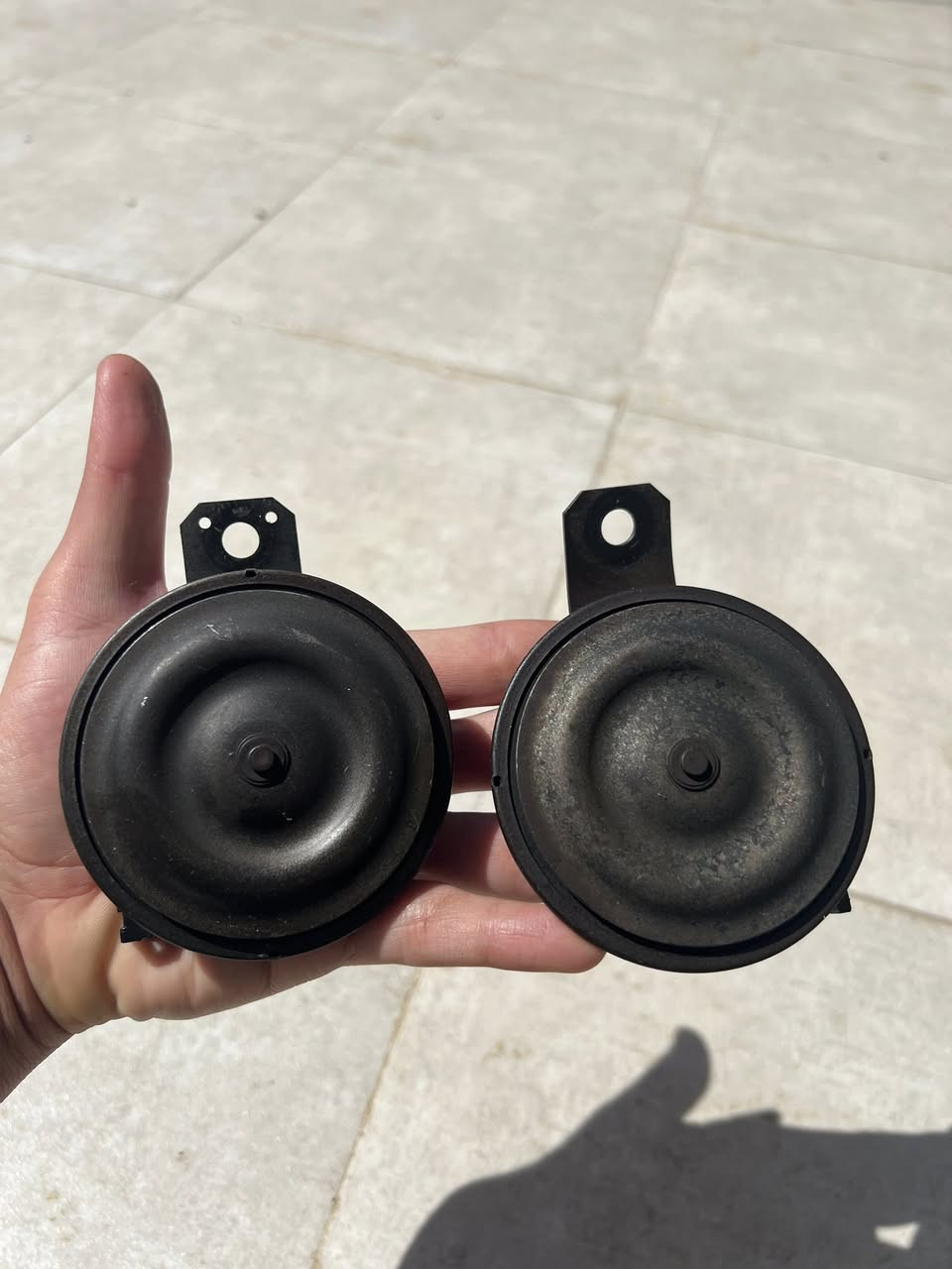 يالله 
سلام عليكم 
للبيع هورنات سيدان 🚘 
فيشة سوده 
هورنات جدد وشرط الفحص 
***********
