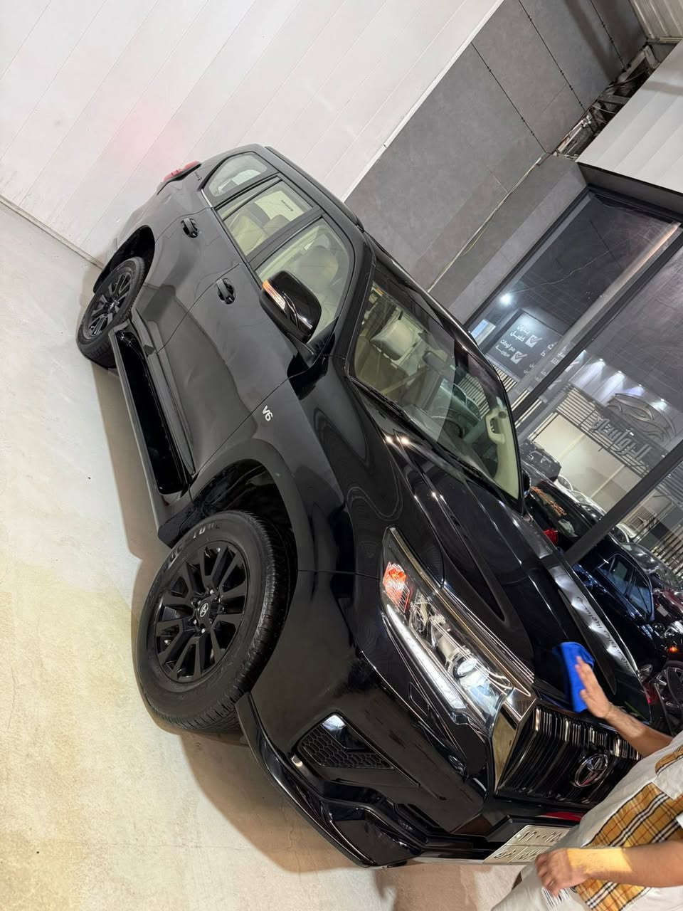 السلام عليكم 2022
لاندكروز برادو Vx مد نايت اديشن ساز 
ماشية 45 الف 
رقمها دهوك 
مكفولة من الصبغ 
السعر 427$ وبيها مجال للشراي
***********
