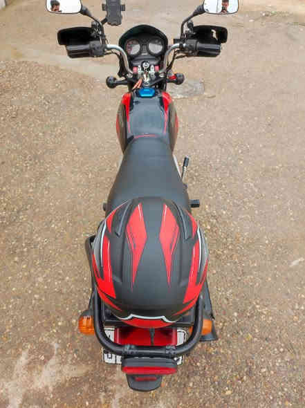 سلام عليكم شباب دراجه بوكسر موديل /22/ رقم نكليزي ميسان 
بسمي دراجه مال جناي يعني مامتعبهه مكاني ميسان سعر /1900/ هاذ رقمي /***********/
