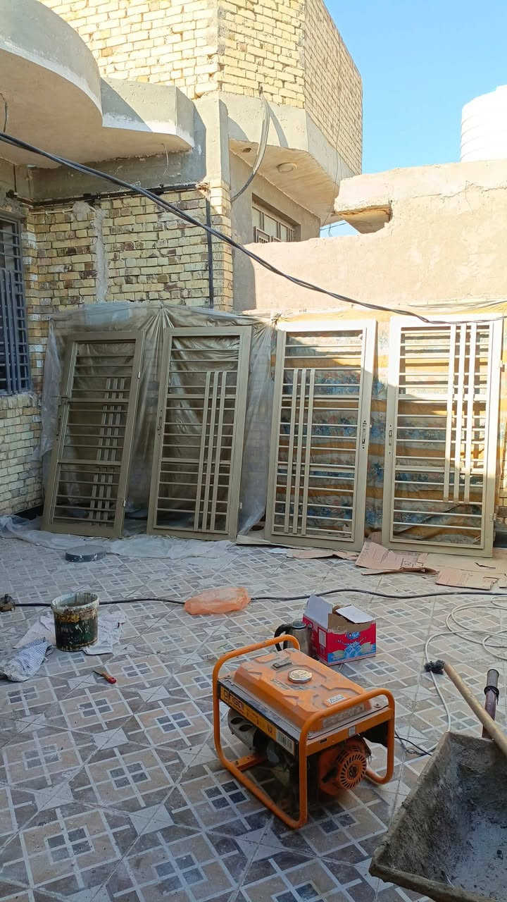 سلام عليكم نشتقل صبق ابو اب وشبابيك نتصال على الرقم بية واتساب ***********
