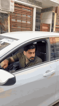 سلام عليكم شقة 100م للبيع بناء 2025 جديدة مسكونة كم شهر ابيع لغرض السفر تحتوي على غرفتين نوم وصاله ومطبخ وخدمات مع الاثاث المتواجد طابق 5 مطله على شارع 20 الاعظمية وبالخلف نهر دجلة مقابل الشعبة الخامسة مكان تجاري مرتب تحويل فتح بيان ثاني يوم للاستفسار اكثر التواصل ***********
