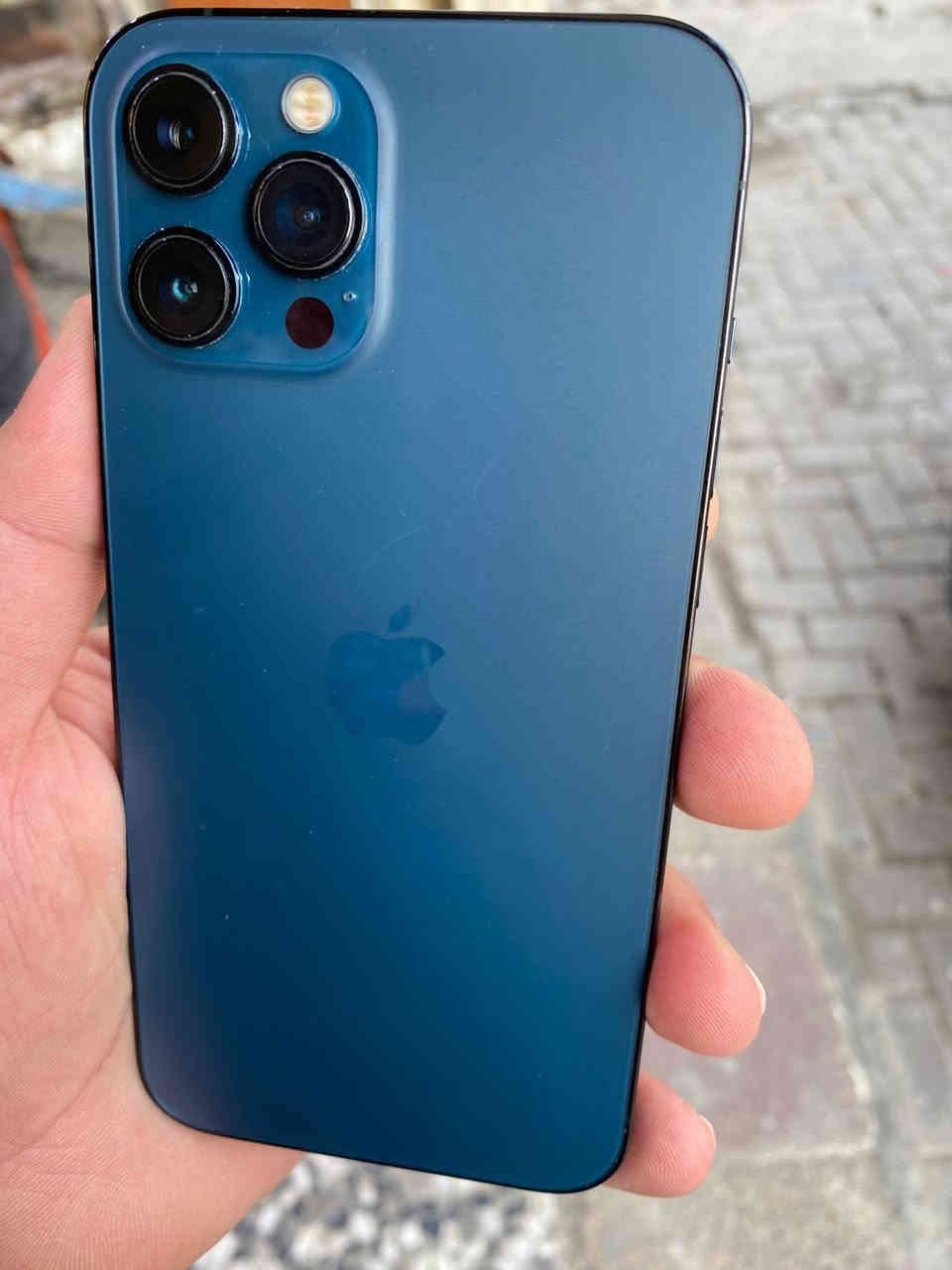 السلام عليكم
الجهاز اول ١٢ برو ماكس 
ذاكرة ٥١٢ 
بطارية ٨٥ 
الجهاز كلش نظيف 
السعر  ٤٥٠ الف
-------
الجهاز ثاني ١٣ برو ماكس
الذاكرة ٢٥٦ 
بطارية١٠٠
الجهاز فقط مبدل ظهر و بطارية غيرها كلشي ممبدل وكلشي شغال 
السعر ٤٥٠ الف 
مكاني اعظمية 
رقم تلفون ‭٠٧٧٢ ٥٥١ ٩٥٠٢‬
