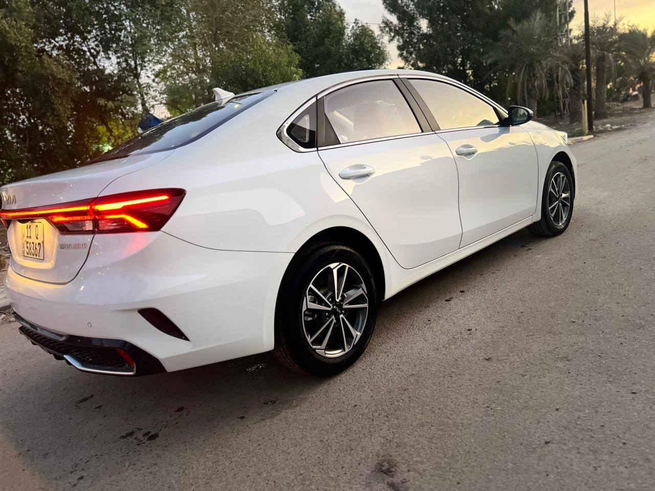 سلام عليكم K3 ٢٠٢٤ وارد خليجي سياره كفاله عامه بعدها بوظع  لشركه كفاله عامه من لصبغ ول فتح ول بارد
مكينه وكير وتبريد وحداديه كفاله
فول مواصفات
فتحه + بصمه + بصمة ابواب + داخل جلد احمر وسود+ هند بريك بصمه + اربع انظمه قياده + اوتو هولد + مري شفط + تحكمات التبريد شاشه لمس + فول تحكمات + كامره دواره + لد امامي + لد خلفي + مكينه ١٥٠٠ دبل نوزل + ماشيه ٢٧ لالف كيلو 
السعر ١٤٨ وبيها مجال 
مكان السياره الكراده 
للستفسار ***********
