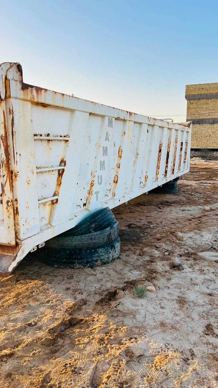 لبيع بدي مأموت اماراتي السعر ٤٥  ورقه وبي مجال بسيط الرقم ***********
