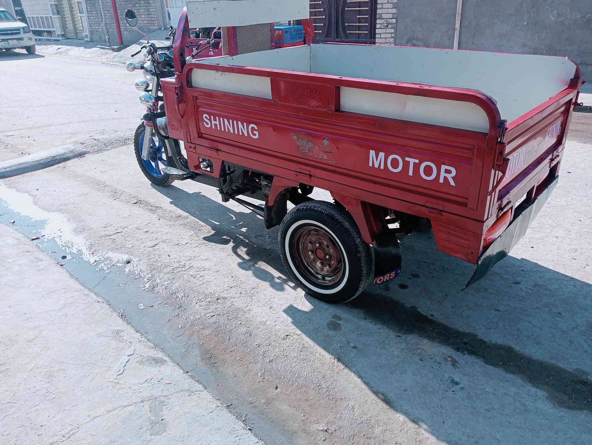 ستوته صقر لبيع مكينه جديده توني شاده مكاني بغداد 
شغله سلف هندر كهربايات 
رقم ***********
