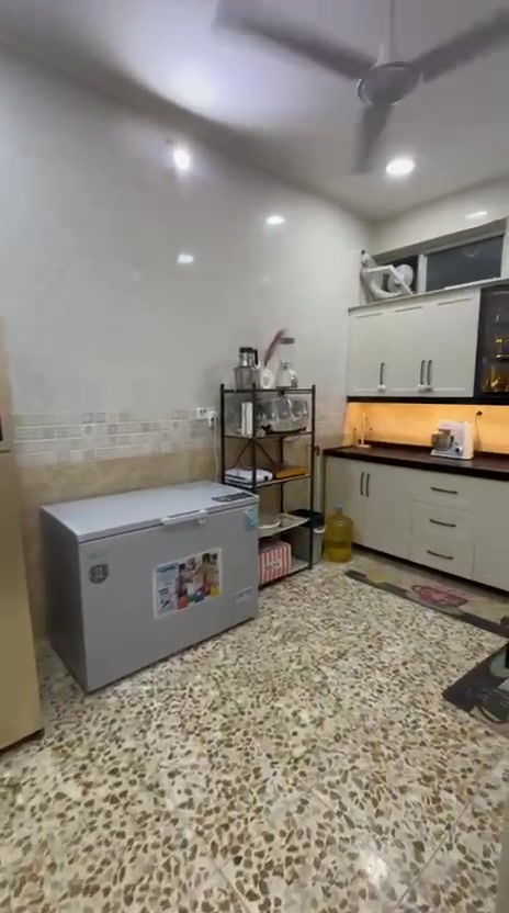سلام عليكم بيت للبيع الدوانم الشعلة مقابل قطاع السابع. مساحة البيت 100 متر. الواجهة 10 والنزال 10 بل فرع صيدلية الشفاء 130 وبي مجال شي بصيط البيت كامل


**إذا كنت صاحب هذا الإعلان وتريد حذفه لأي سبب، رجاءا أرسل رسالة إلى الدعم الفني**