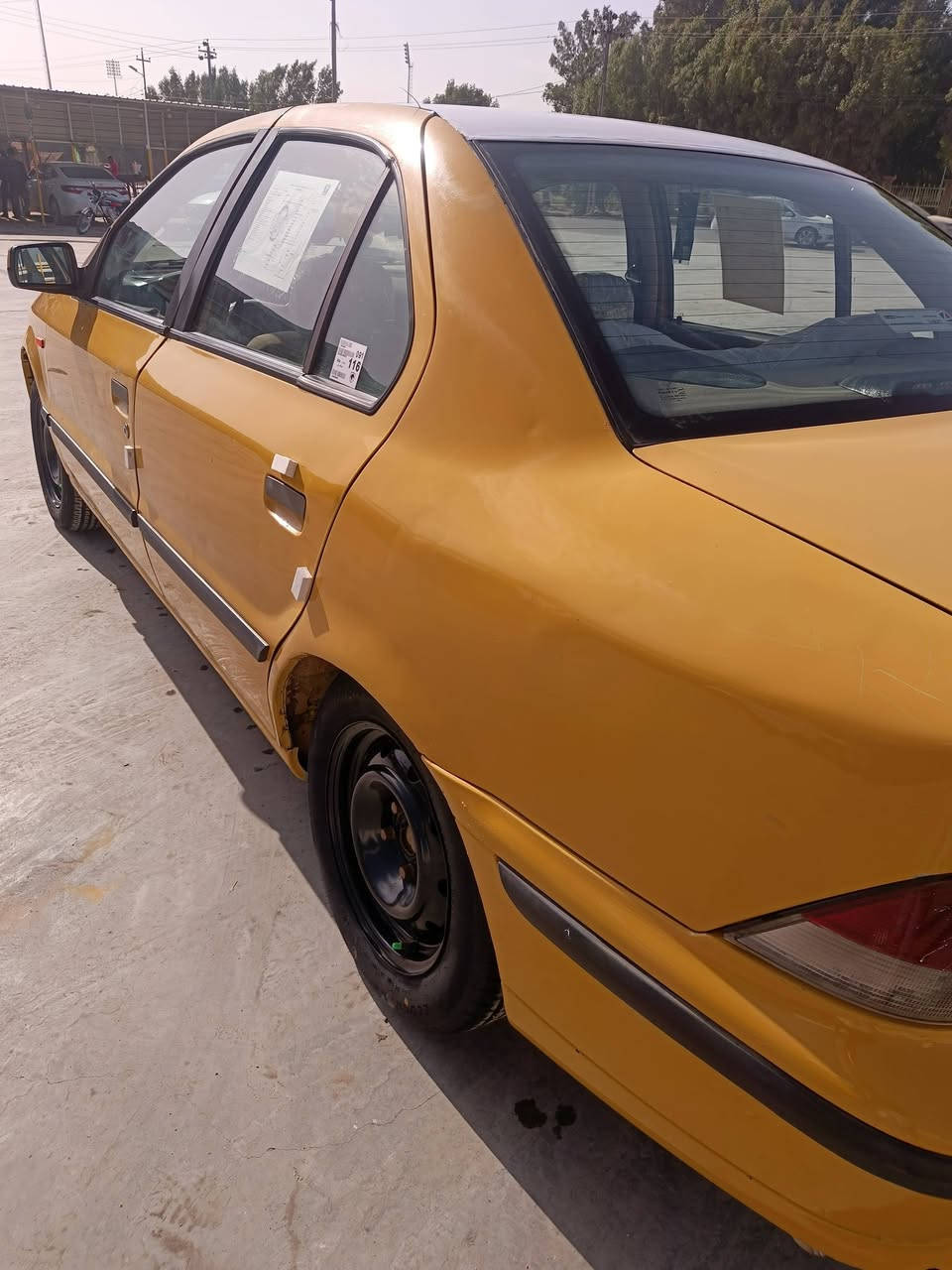 السلام عليكم 
سمند 2011 للبيع
رقم انكليزي سياره مكفوله گير ومكينه 
تخم تايرات جديد باتري جديد 
سياره كامله مكمله خير من الله 
السعر 39 وبيها مجال 
***********
