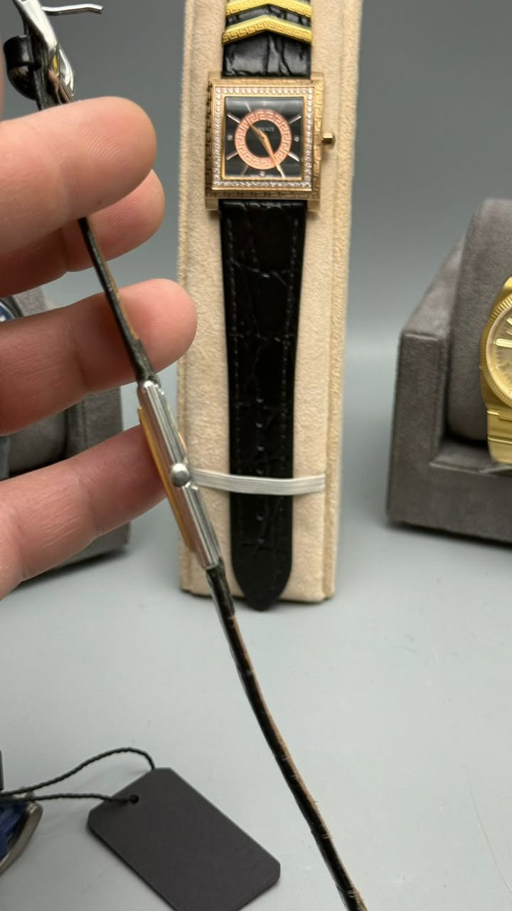 متوفر

كرنداش السويسري 
من الساعات الراقيه
تصميم جميل بابعاد 25-35
زجاج زفير
ستانلس ستيل 
مكنه 7 جواهر

ريتيل لحد 1500 دولار 

الشراي يتفظل خاص السعر طيب .


**إذا كنت صاحب هذا الإعلان وتريد حذفه لأي سبب، رجاءا أرسل رسالة إلى الدعم الفني**