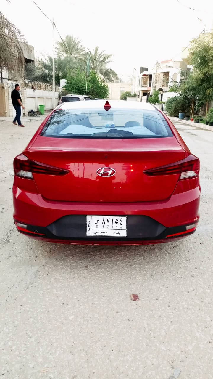 النترا 2020 سياره جديدة مكينة وكير وحدادية وتبريد وتدفئة وتخم تاير كله جديد جديده بمعنى الكلمة صبغ جاملغ خلفي فقط السيارة ليبل واحد السعر 107 مكينة 2000 دوش مكان السيارة حلة رقم الهاتف ***********
