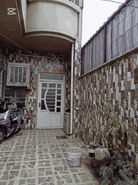 السلام عليكم الدار معروض للبيع مساحه الدار 100 م عنوان الدار حي البكرطابقين يتكون الدار ثلاث غرف نوم التواصل على الرقم***********
