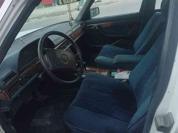 سلام عليكم مارسيدس جامبو 300 مكينه وكير بلاد موديل 1989 بغداد الماني السعر 60  *********** ممتواجد ع فيس ولحد يكسر بحلال العالم مكان السياره بغداد
