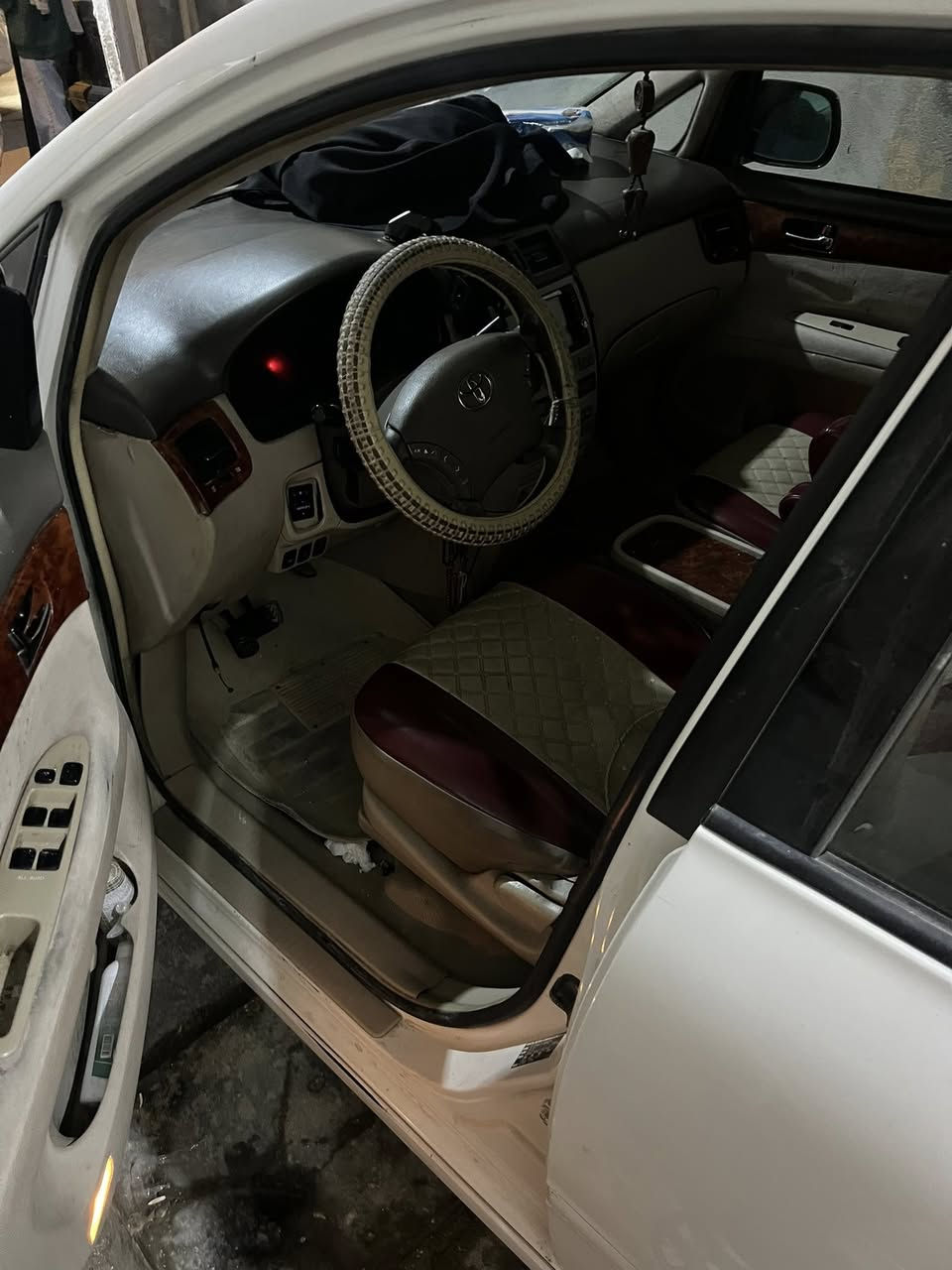 سلام عليكم اخوان ابصم  رقم بصره ب اسمي سنويه لغايه 2027  البدي شوف العين السياره بيهاا ملاحضات بسيطه يعني تعديل دعاميات محرك بي خيط تبخير كير مكفول كهربائيات دواخل كشنات مدوشمه حداديه تمام تايرات حلوه السياره مال بيت السعر 100 يعني شده وبيها مجال عنوان ابو الخصيب  تفاصيل ***********
