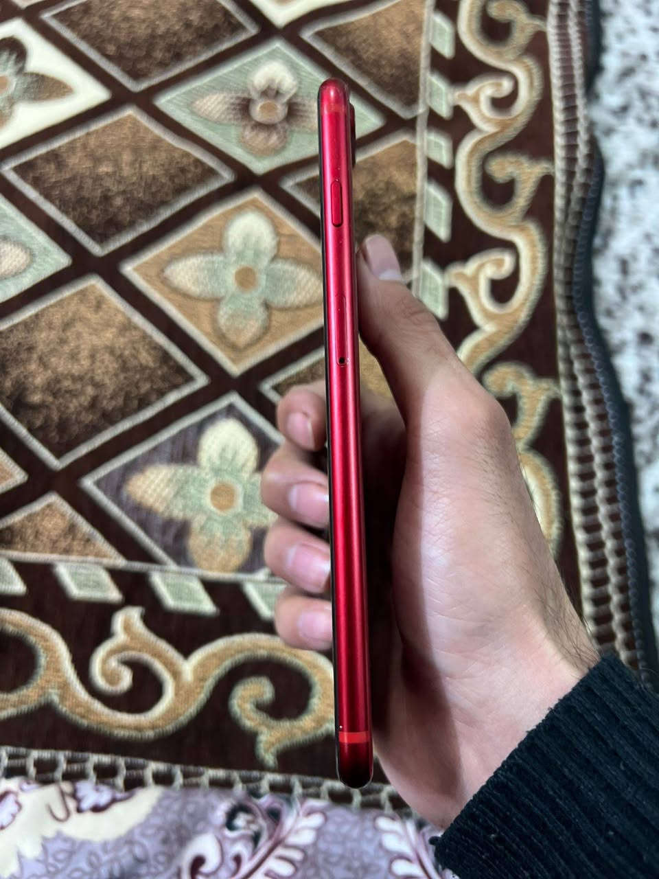 ايفون 8 plus مامفتوح
سعر 130 الف
ذاكره ٦٤
بطاريه ٨٩ مصعد 
جهاز كلو شغال شرط 
*********** واتس
