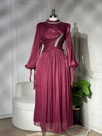 فستان • يجنن • مقاسات ٣٨-٤٨