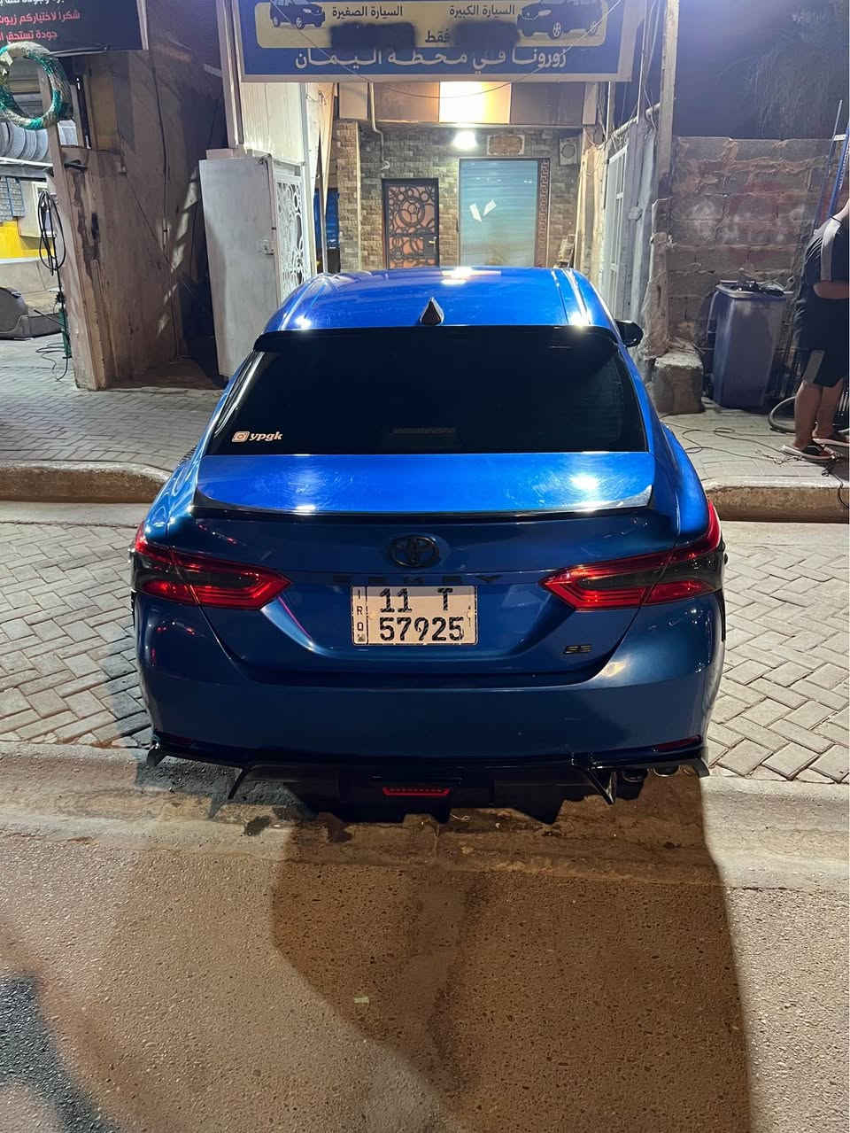 سلام عليكم
كامري موديل 2018
 موصفات se 
لون ازرق 
ضرره فقط بارد بدايت جاملغات بدون صبغ 
مكان السياره بغداد العامريه 
هـ/ ***********
من رخصه الادمن المحترم بغداد, العراق
