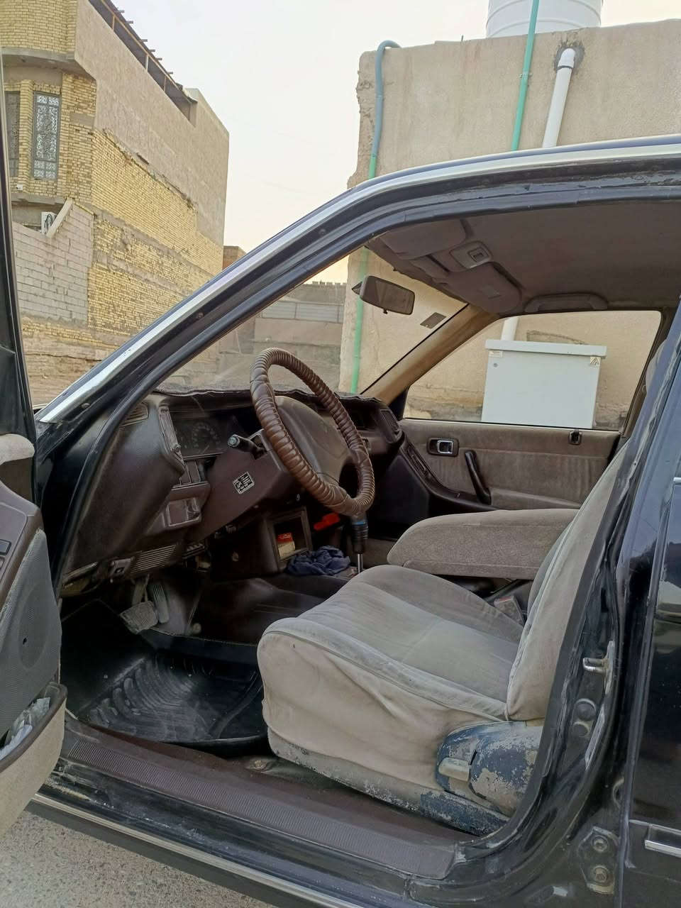 سيارة ارنب ايسر بلاد موديل1993 سيارة كلش حلوة ونضيفة مكينة وكير ثنين ونص شرط الفحص تبريد شغال تخم تاير كهربائيات كلهة شغال حدادية خير من الله السيارة بأسمي بيهة كصة بلجنطة سعر 85بيهة مجال بسيط للشراي السيارة مال جناي كلش حلوة ***********
