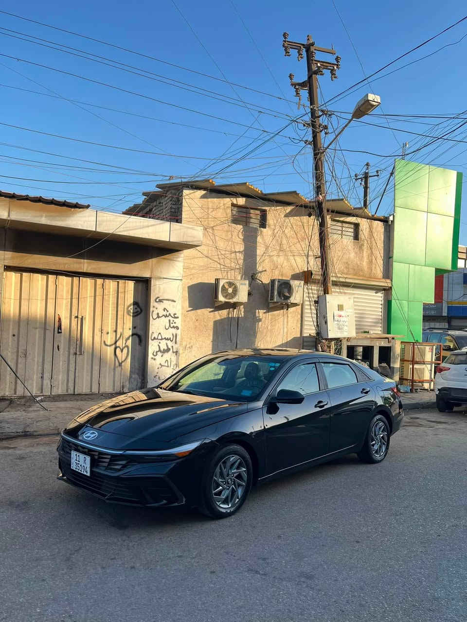 سلام عليكم 
النترا 2024 وارد امريكي لون اسود 
السياره بدون صبغ بدون ايرباك فقط تبديل جاملغ امامي نفس الون بدون بدواخل فقط جاملغ امامي فقط 
ماشيه 20 الف
مواصفات 
لايت زنون 
بصمه 
شاشه متصله 
رادرات 
نقطه عمياء 
بصمه ابوب 
صنودق ذكي 
بريد بيانو 
اربع وضعيات قياده 
نظام تحديد مسار 
نظام توقف ذاتي 
رقم بغداد بسمي تحويل ثاني يوم 
مكان السياره بغداد الكراده 
اتصل وتشلع عيوني 
الرقم الاستفسار  ***********
