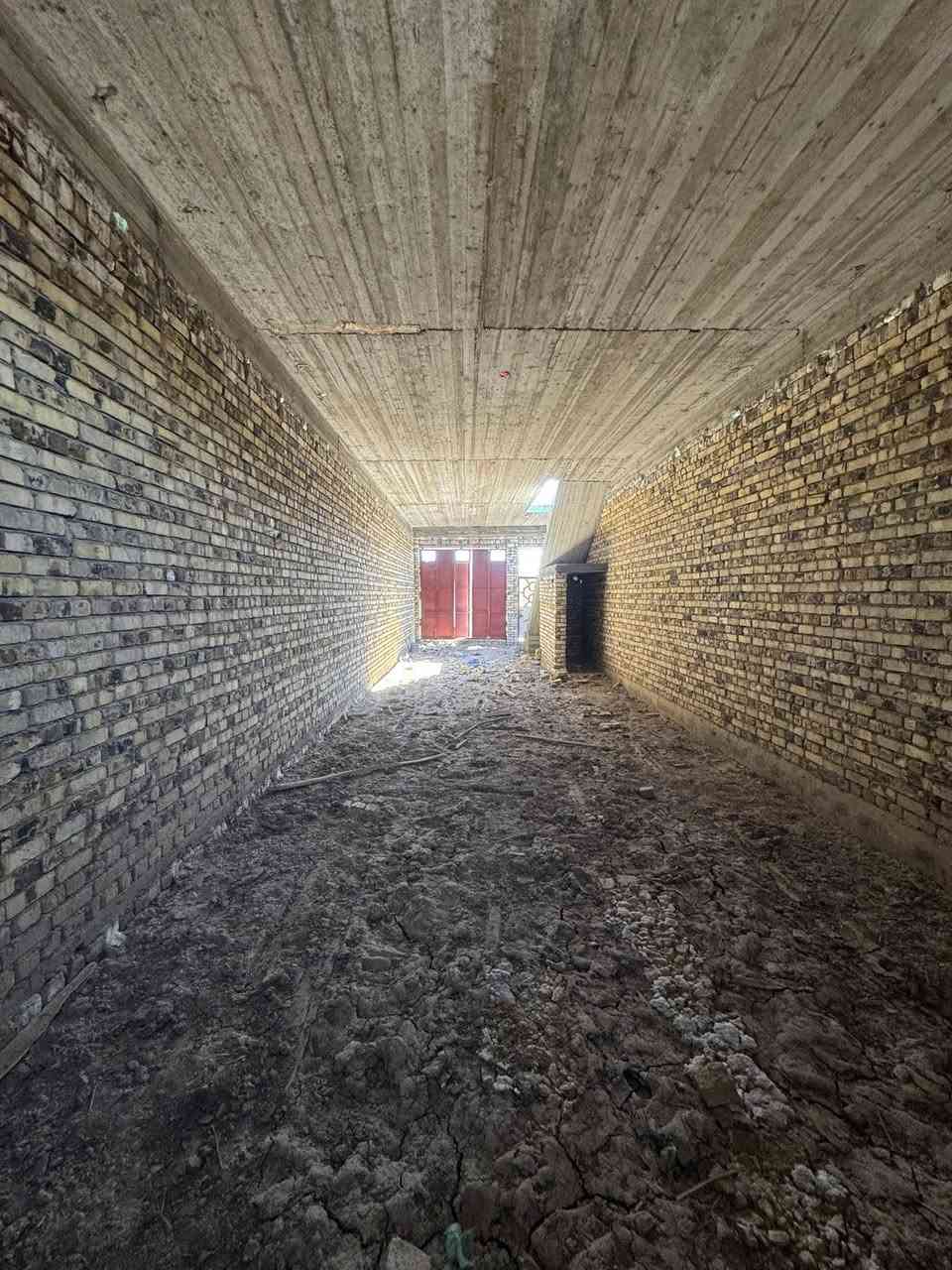 بنايه تجاريه للبيع طابو زراعي سند 25 
مساحه 100متر
الموقع على شارع 100 
تحويل مباشر 
لاستفسار اكثر ‭0782 937 2514‬
