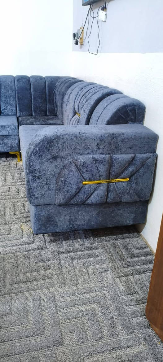 ديوانات عدد 22مقعد جدد 14متر القماش خاولي مكان هبهب الشراي يتصل ***********وتساب وتوصيل بكروه
