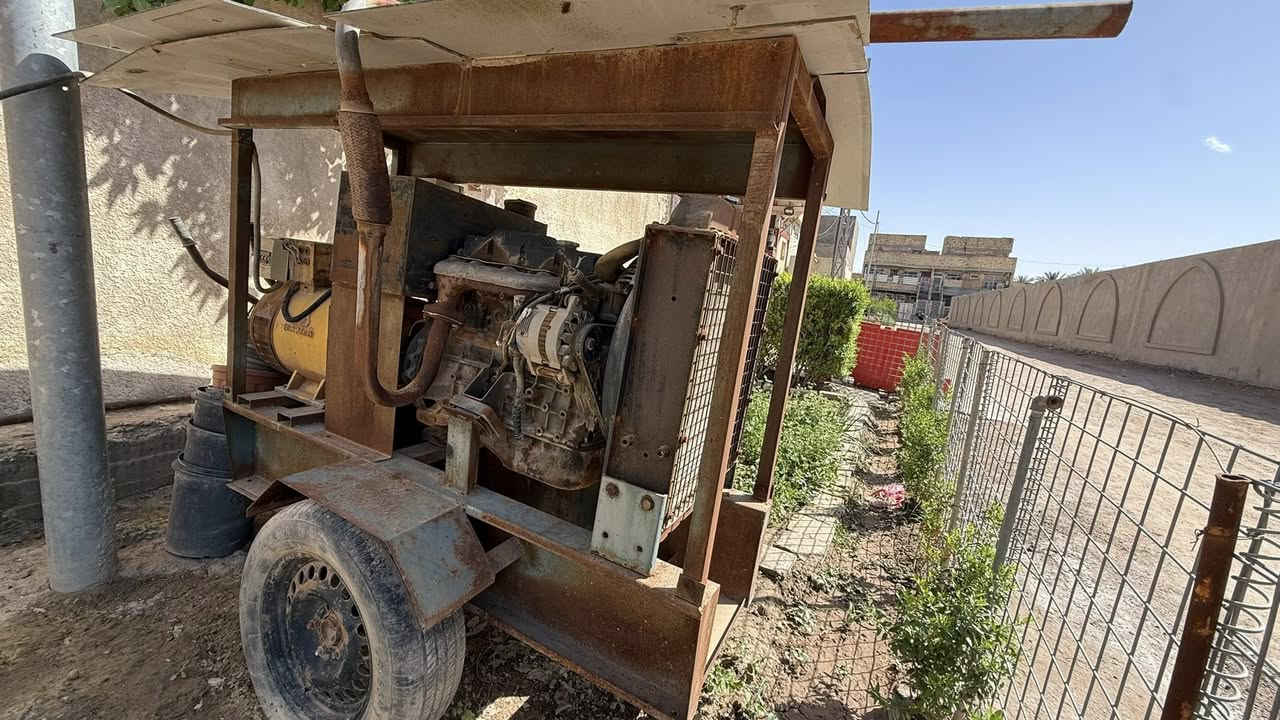 مولدة تحوير بغداد كيا 2700 / 150 kv ستندر مامفتوحة 
مستخدمة قليلاً كاملة مع العربة النظافة 85‎%‎

السعر 25 ورقة وبيه مجال قليل 
***********
***********
