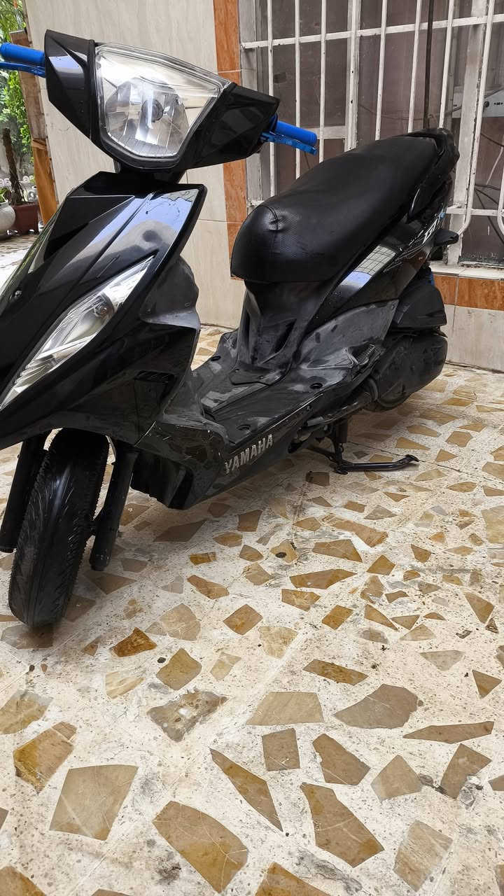 السلام عليكم جي تي ار للبيع صارله شهر ونص نازله من الرمبه الدراجه نظيفه حيل ماشيه 18  الف مبدله دهن خمس مرات  فقط + بانزين كله محسن اديرله  السعر 1200 وبيه مجال العنوان بغداد ***********
