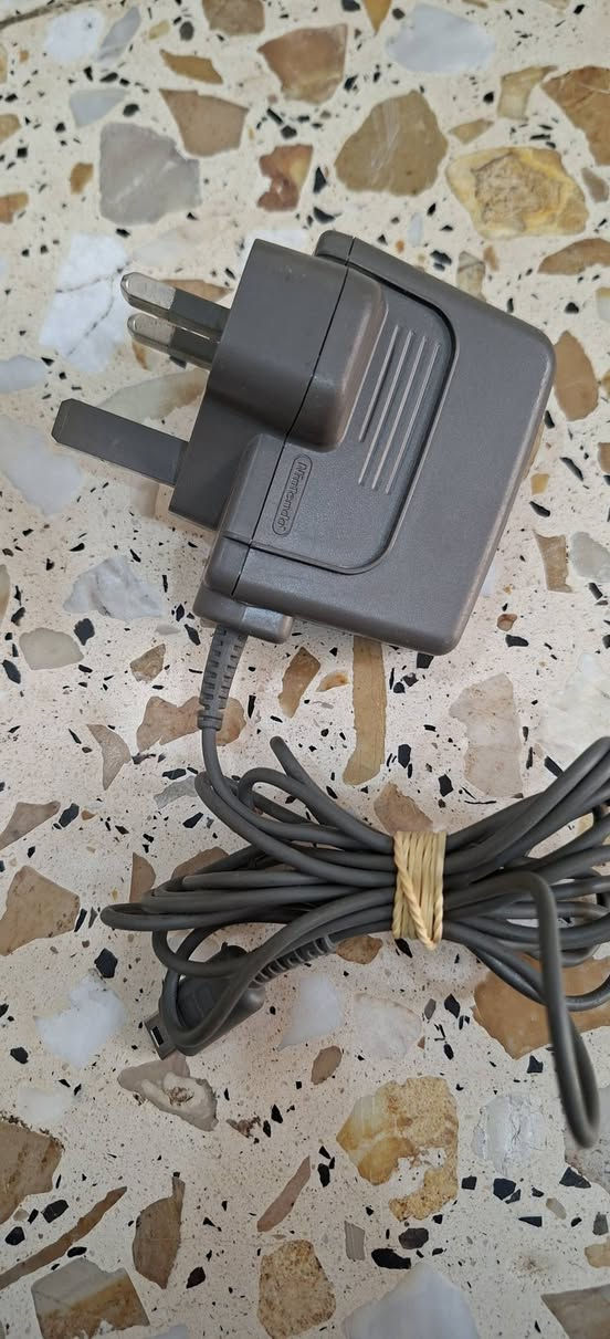 سلام عليكم
محولة سيكا
محولة نيتندو
تقسيم جوستكات
القطعة ب ٥٠٠٠
مكاني النجف يوجد توصي


**إذا كنت صاحب هذا الإعلان وتريد حذفه لأي سبب، رجاءا أرسل رسالة إلى الدعم الفني**