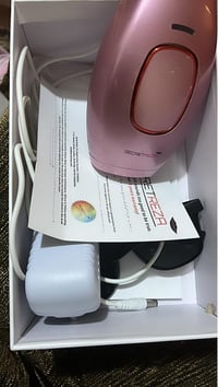 جهاز ليزر منزلي ماركة سيكرت مستعمل مرتين فقط السعر 90 ألف  07709528644