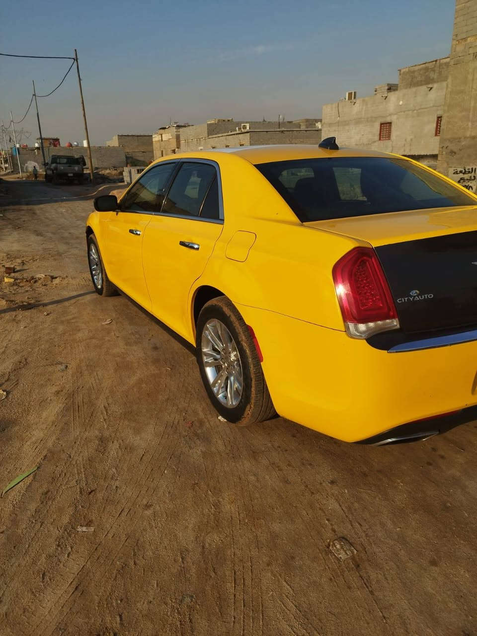 السلام عليكم اوبامه للبيع او مراوس بستاركس فول مواصفات موديل 21كفاله عامه ما عده مدگر امامي مبدل فقط  بدون دواخل بدون ايرباك سعر 190بيه مجال حگ جيه رقم صاحب السياره ***********
