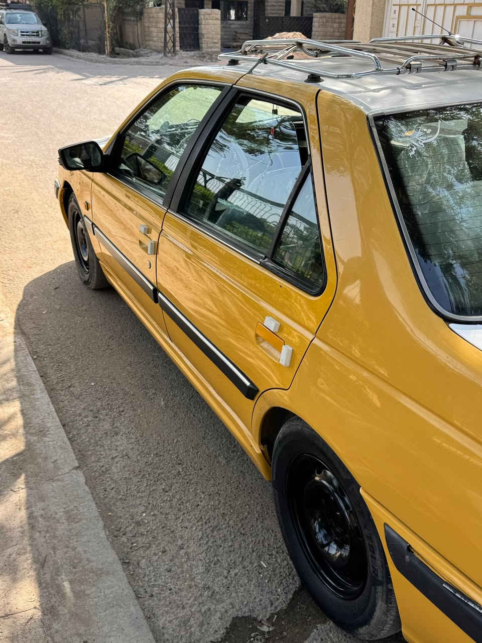 السلام عليكم بيجو بارص 2015سياره جاهزه كير محرك رقم بغداد دولي جديد تحويل ثاني يوم مصفره غرامات وهئيه 
العنوان بغداد الدوره الرقم 
السعر 48
***********
