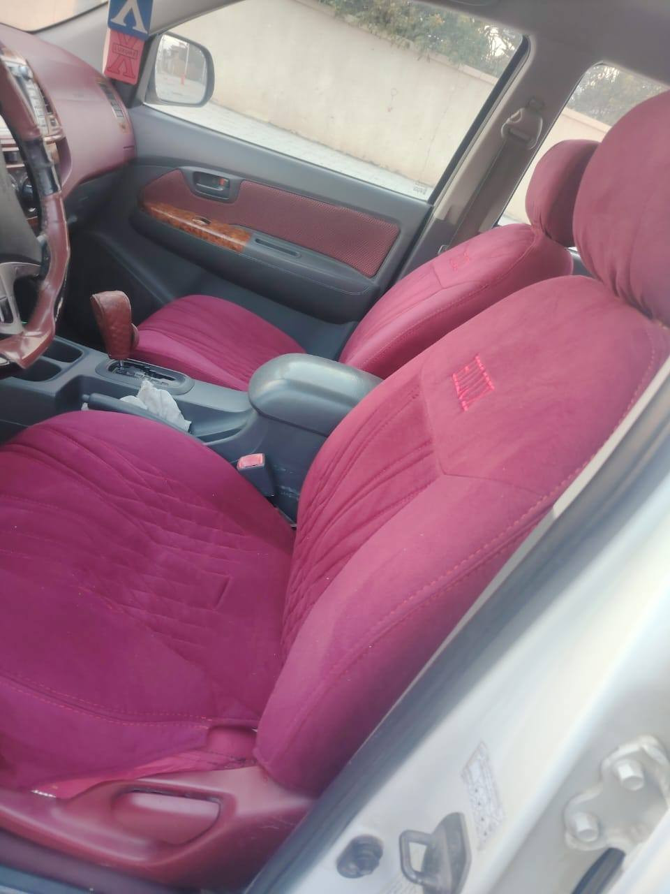 سلام عليكم للبيع هايلوكس للبيع موديل٢٠١٥. ***********
