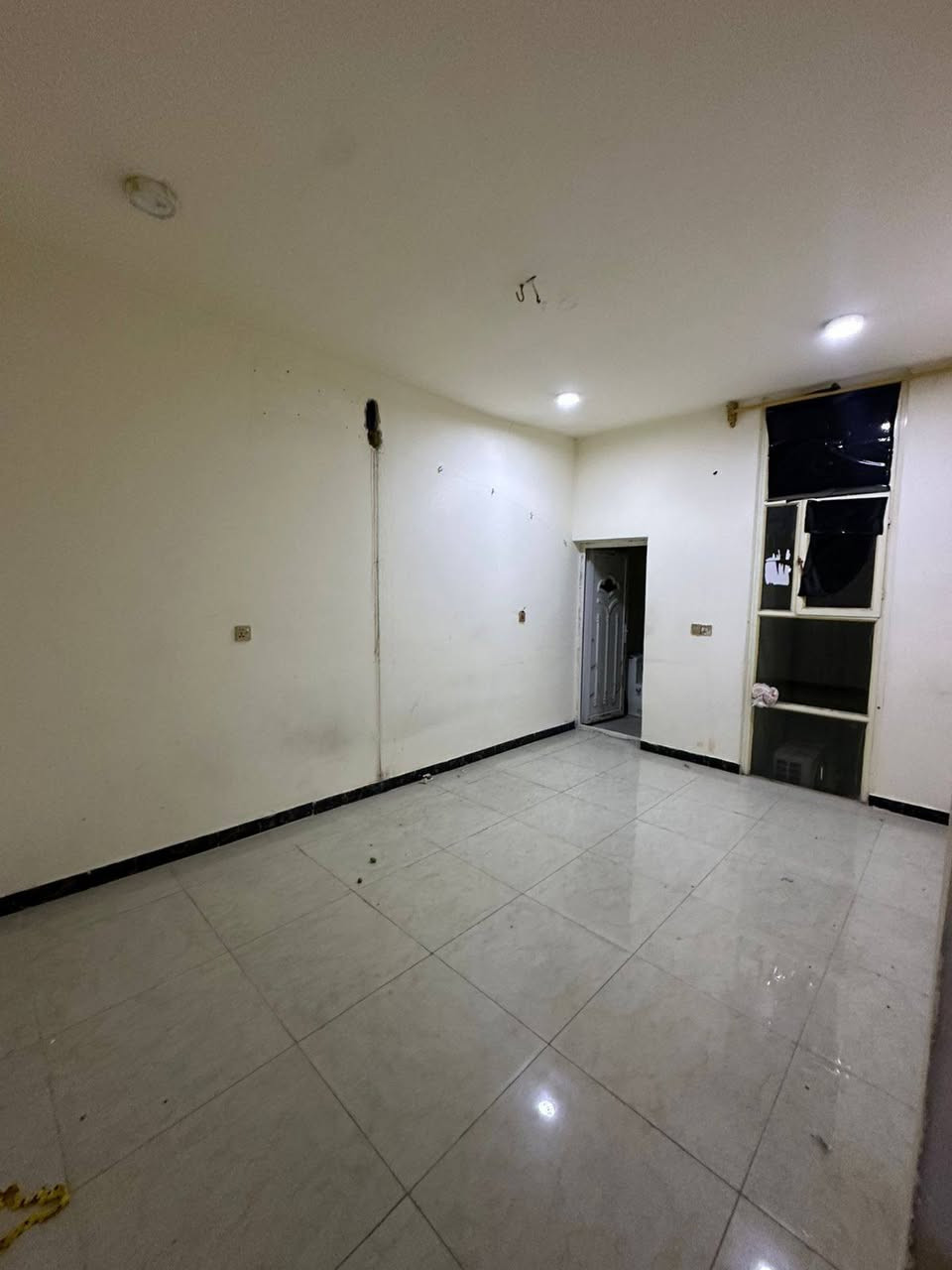 للأيجار في #السيدية 📍
شقه طابق اول مودرن مساحه 150 متر 🔶

تحتوي على مدخلين 2 نوم وصاله ومطبخ  وخدمات عدد 3 ✅

موقع السيديه شارع التجاري 📍

الايجار  700  الف قفل 🔒 
______________________________________

للأستفسار اكثر تفضلو بزياره مكتب الطائي للعقار 💎

السيديه شارع المركز عماره شركه السراب للمطابخ ✔️

او الأستفسار ع الارقام ادناه 📞↘️↘️ (متوفر واتساب )📌🔛
***********
