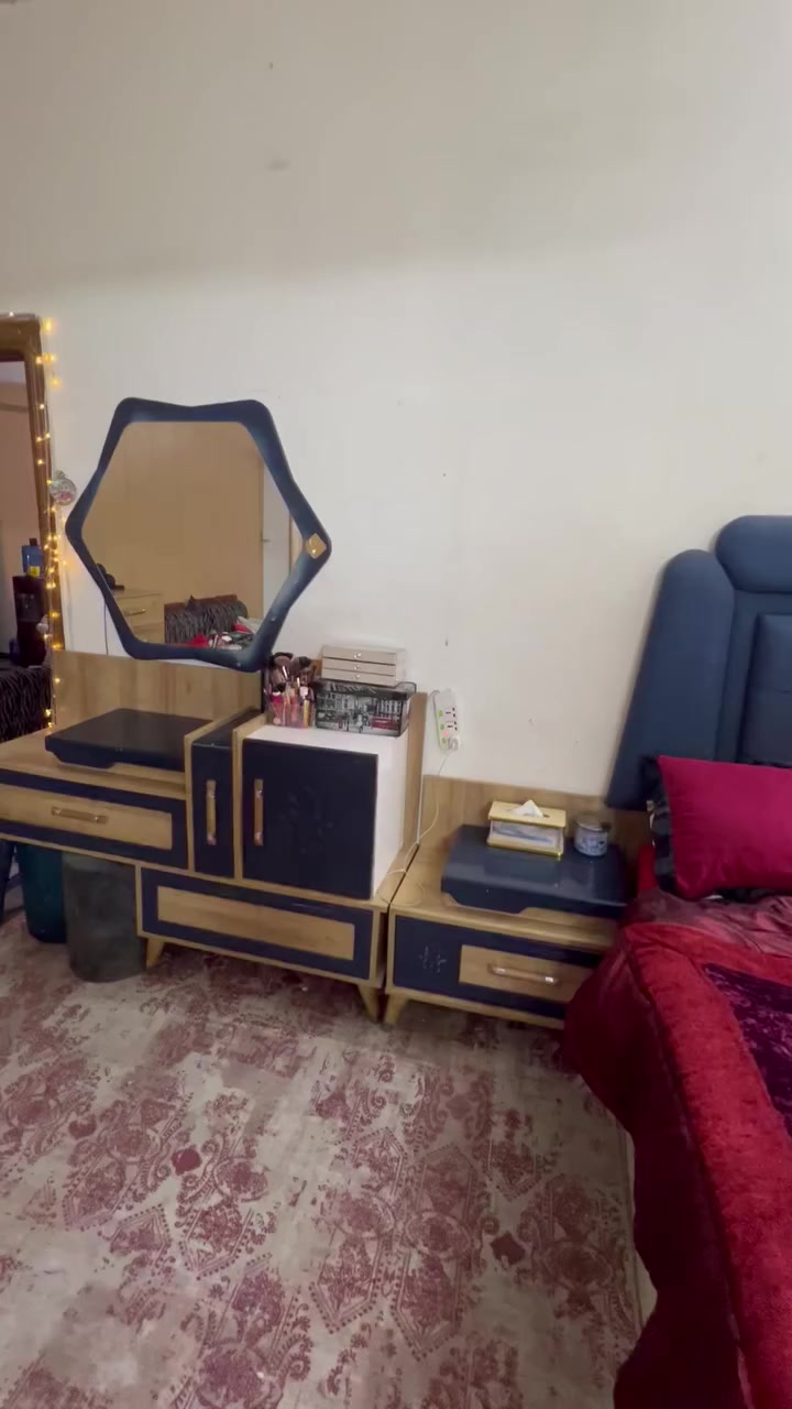 غرفة تركية نظيفة ثكيلة درجة اولى نظافة 90‎%‎ سرير مخزن سعرها 750 الف مكاني الطالبية


**إذا كنت صاحب هذا الإعلان وتريد حذفه لأي سبب، رجاءا أرسل رسالة إلى الدعم الفني**