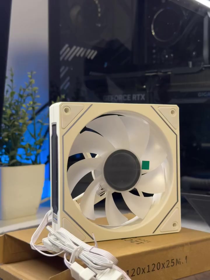 السلام عليكم
فانات لون ابيض RGB سعر القطعة 10 الف
متوفر 6 قطع واذا كلهن شلع ب50 
متوفر توصيل لكل محافظات العراق ***********
