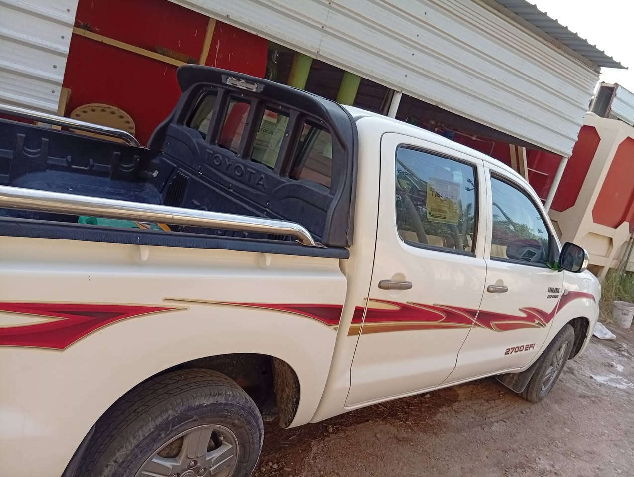 سلام عليكم بيكم هايلوكس موديل 11 مكفولة رقم مثنى بسمي مدوار مباشر شاصي 19 تخم تاير   مكان سياره شطره   
***********
