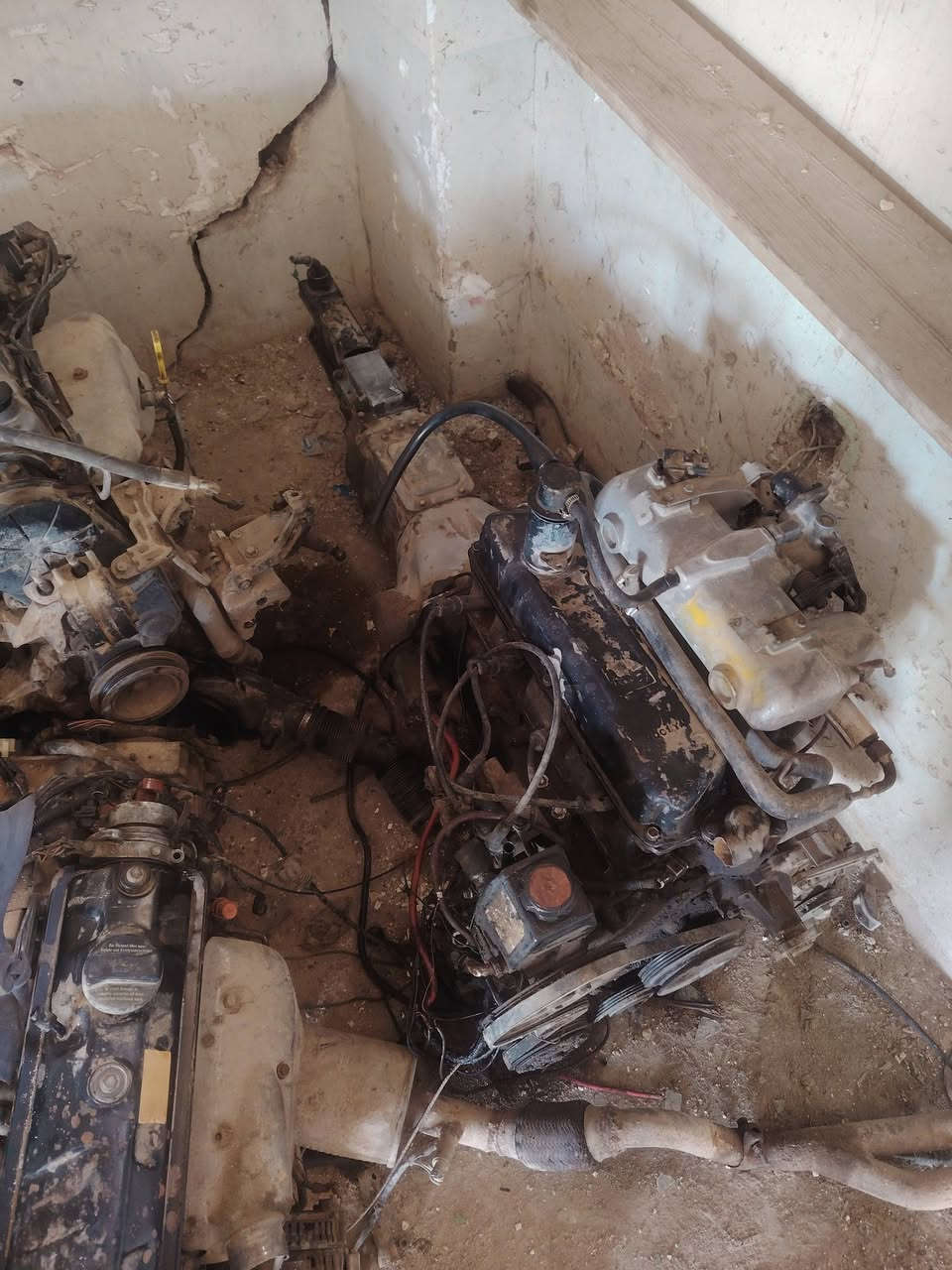 للبيع محرك وكير بيجو  روا.  مكفولات المكان بابل مشروع المسيب طريق الجاسم ***********
