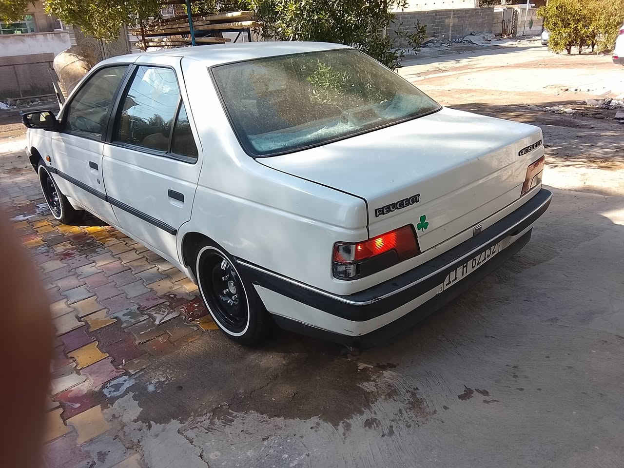 سلام عليكم بيجو2010 سياره حلوه ونضيفه بسمي التواصل*********** مكان الشعب
