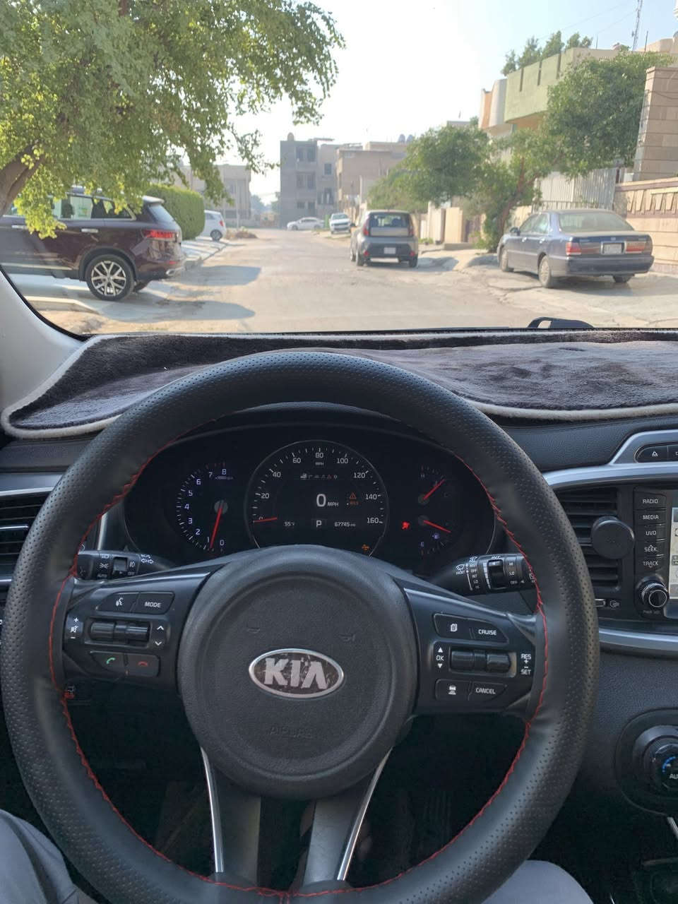 سلام عليكم سورنتو 2017 وارد امريكي فول موافات SX المعروفة حادثها جنطة اشوية خشم الجاملغ ولبنيد بدۉن شواصي وبدون دواخل بيها صفحة السكن شخوط صبغتها فقط للجمالية كير ومكينة مكفول وخير من الله محرك V6 7راكب 5 سماعات انفنتي بعد مواصفات اهواي سعرها ب175 وبيها مجال متواجد واتساب ***********
