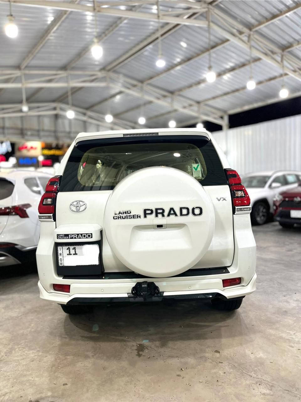 🚗 السلام علكيم للبيع او المراوس حسب القناعة
Toyota Land Cruiser Prado 2023

  تويوتا لاندكروز برادو 2023

رقم السيارة بغداد 

  🛣️  المسافة المقطوعة      - 36,000   الف كلم فقط 

------------------------------------------------------------ 

✅ المواصفات:  VX فول مواصفات 

 

✅ الموديل: 2023 
✅ الحالة: كفالة عامة من كلشي

ساس اصلي ام الضمان 5 سنوات 

✅ المسافة المقطوعة 36,000 الف  فقط
🔹 ثلاث قطع تبريد 
🔹ثلاجة 
🔹 كشنات كهرباء 
🔹 مقاعد عدد 7 
🔹 حجم المحرك  V6 
🔹 مفتاح التشغيل بصمة 
🔹 إشارة ترحيب بالدوسات 
🔹 فتحة سقف سلايد روف 
🔹 شاشة اصلية كامرة دوراة 
🔹 فوريل 
🔹 شاحن واير ليس
🔹 حساسات أمامية وخلفية لسهولة الركن والقيادة الآمنة 

📍 السيارة متوفرة في بغداد - الكريعات 

📞 للأستفسار الاتصال على الرقم ‭
‭٠٧٧٢ ٨٦١ ٧٥٣٧‬
