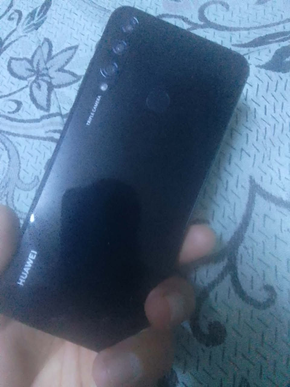سلام عليكم موبايل هواوي واي 6B الذاكره 64 شوفو كدامك *********** السعر 50 الف الموصل

