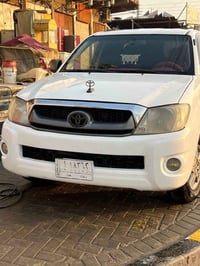 هايلوكس • ٢٠١١ • رقم بغداد