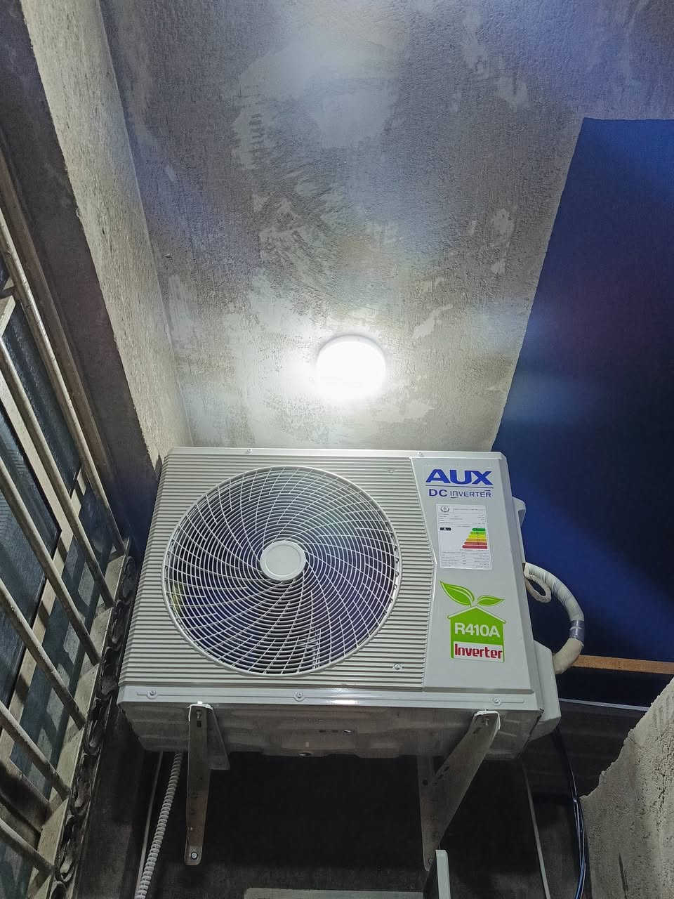 تم تنصيب سبالت عدد ٢ في حي العطاء
١ـ سبلت جداري واحد طن نوع رويال رحماني غاز ٢٢
٢ـ سبلت جداري طن ونصف انفيرتر نوع اوكس غاز ٤١٠ 

ورشة سيف حكيم لصيانه وتنصيب وأدامة كافه اجهزة التبريد 

***********
***********
