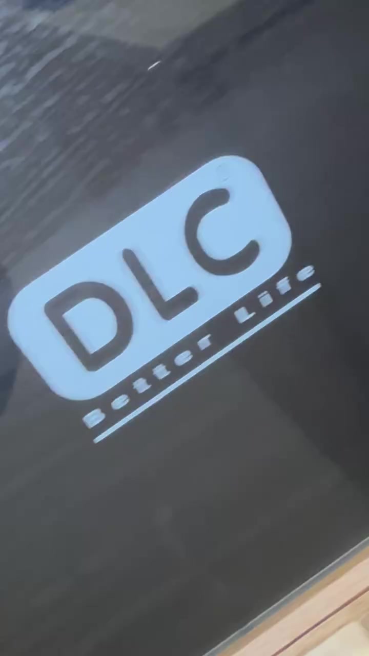 كاونتر   للبيع  مع الاجهزة  (فرن،مايكرويف من ماركة DLC) وايضاً ساحبة وطباخ
القطعة الكبيرة ٢،٥ متر 
القطع العمودية  الوحدة  ٥٠ سم  عدد٢ 
 القطعة الي بيها الاجهزة  ٦٠ سم  
السنك ٢ متر 
السعر (٢ مليون ونص ) وبي مجال


**إذا كنت صاحب هذا الإعلان وتريد حذفه لأي سبب، رجاءا أرسل رسالة إلى الدعم الفني**