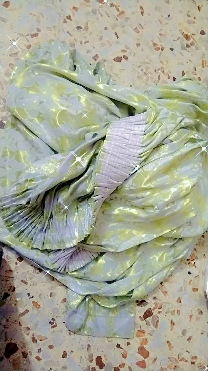 بردات عدد ثنين البرده الوحده قياسها ٣ مترات وربع  قطعتين كل قطعه طولها ٣ وربع والعرض ٣وربع العن سعر البرده الوحده ١٥ الف ثنينهن ٣٠ كلش جدد العنوان حي بغداد حي التراث يم البياع


**إذا كنت صاحب هذا الإعلان وتريد حذفه لأي سبب، رجاءا أرسل رسالة إلى الدعم الفني**